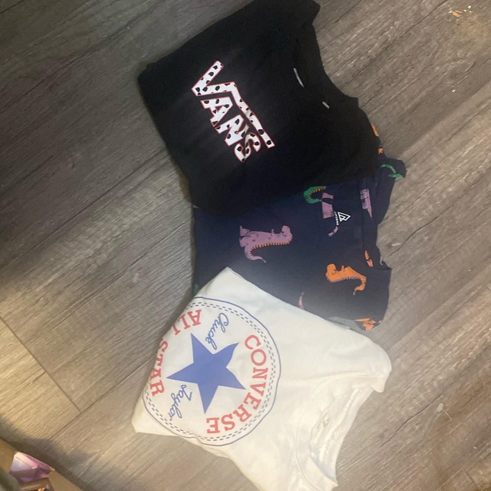 Size 5 rip zone converse vans children t